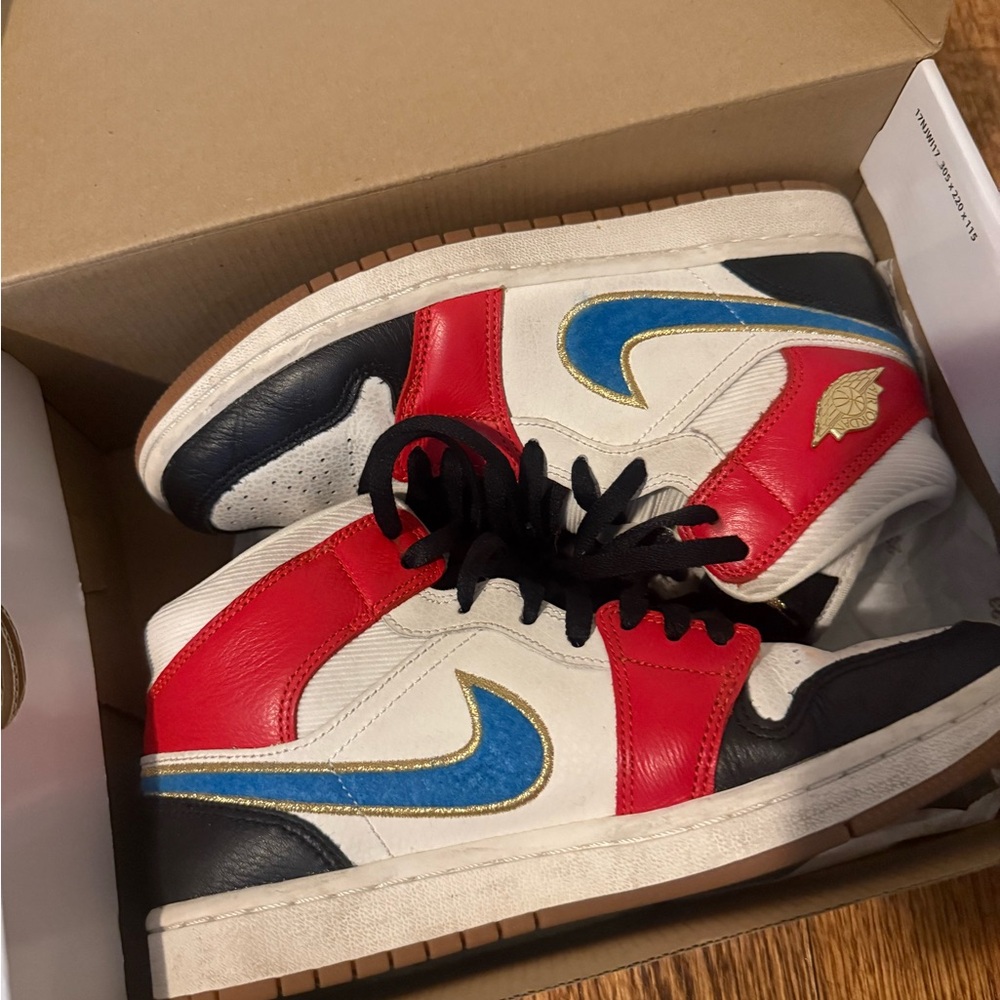 Women’s Jordan 1 Mid
